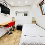 Cute Central Apartment Paris, Near Champs-Elyssees